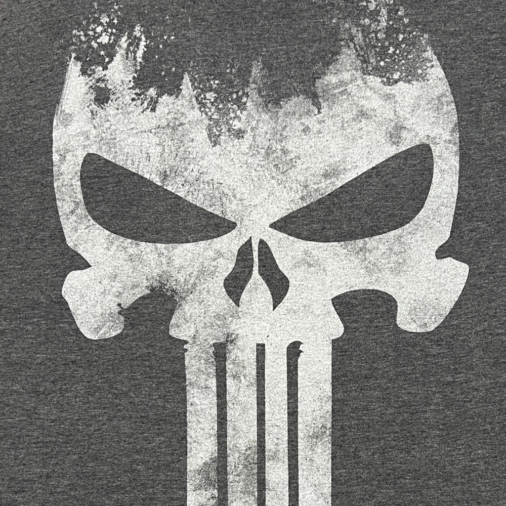MARVEL Punisher Men’s M Crewneck Distressed T-Shirt Heathered Dark Grey …
